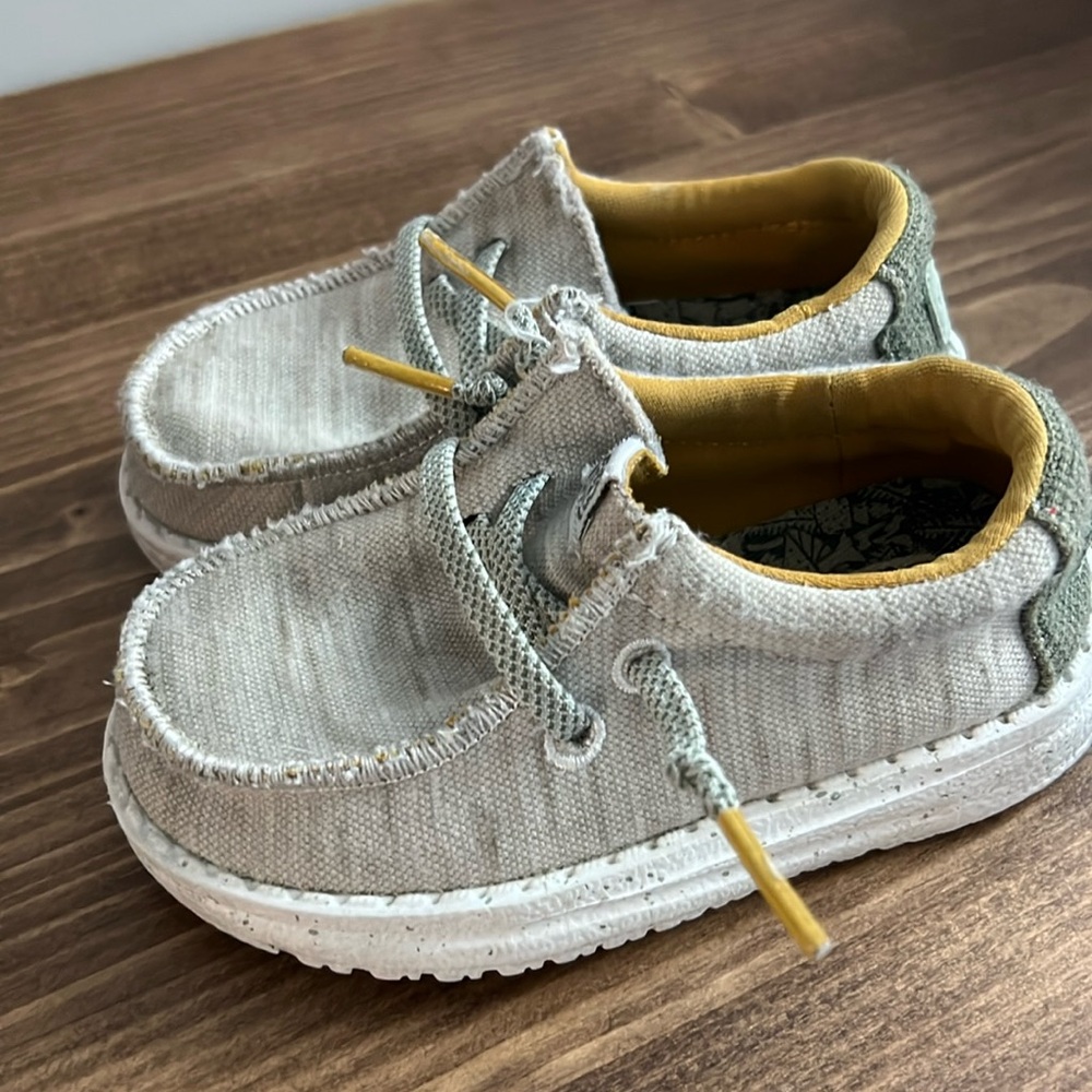Hey Dudes Toddler Size 7